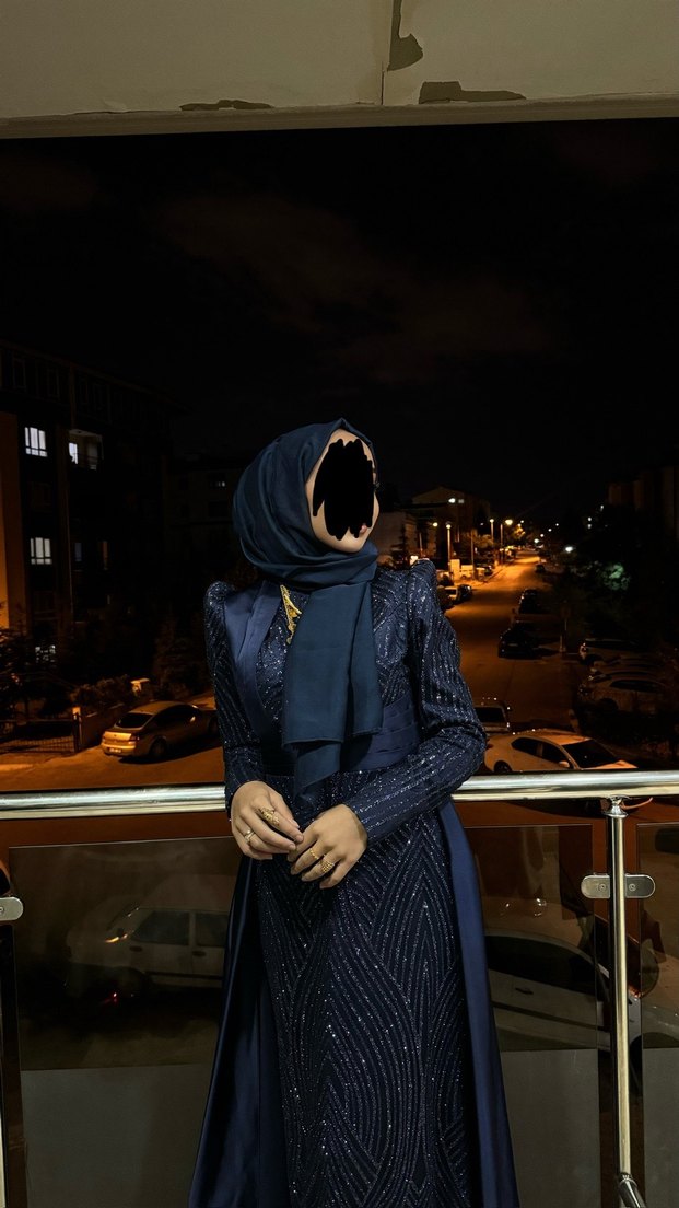 Lacivert kuyruklu abiye - Görsel 2