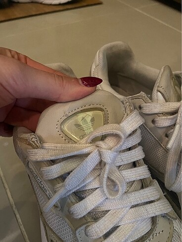 38,5 Beden Adidas Falcon spor ayakkabı