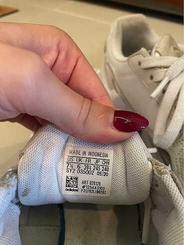 38,5 Beden beyaz Renk Adidas Falcon spor ayakkabı