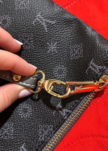 Siyah Gri Baskılı Fermuarlı Kadın Portföy Çanta - Görsel 2