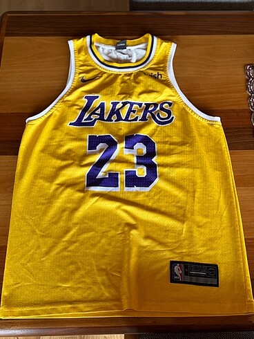 LAKERS LEBRON JAMES FORMA