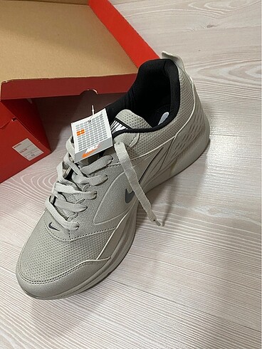 Nike Hiç giyilmedi