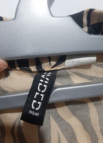 H&M Zebra desenli gömlek