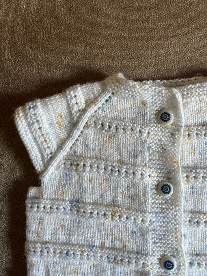 Kısa Kollu Örgü Bebek Yeleği - Görsel 2