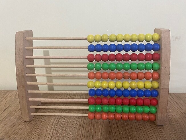 Büyük boy boncukları dahil ahşap abaküs