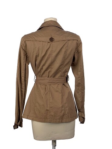 m Beden Stradivarius Trenchcoat %70 İndirimli.