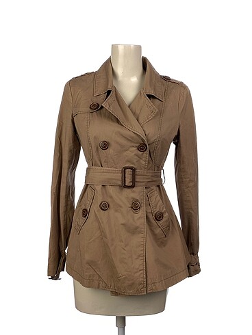 Stradivarius Trenchcoat %70 İndirimli.