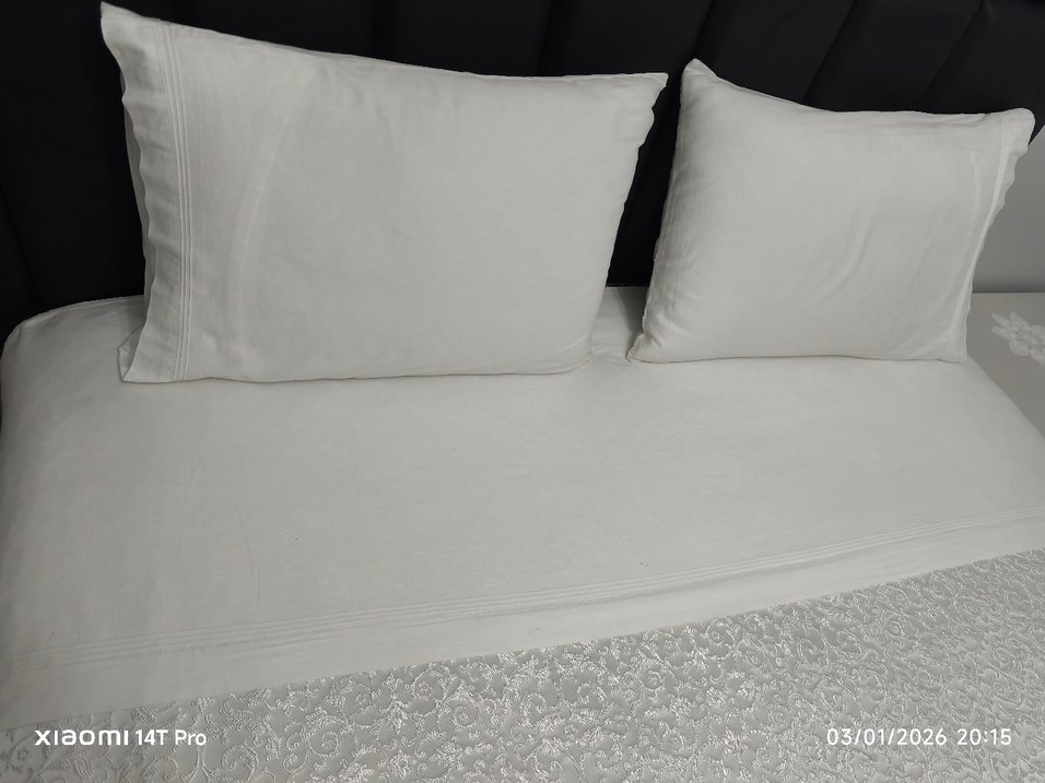 Beyaz Yatak Örtüsü - Görsel 4