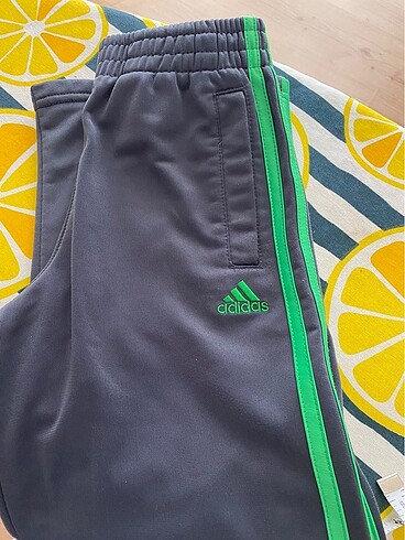 Adidas 7 yaş eşofman altı