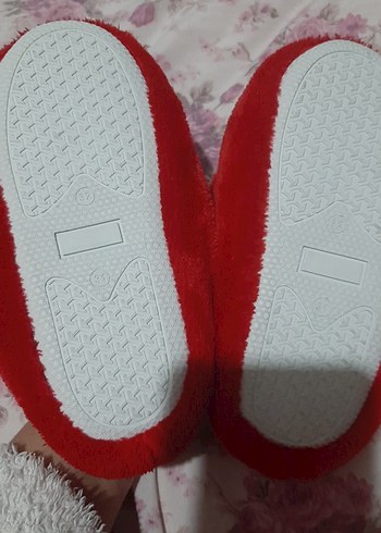 Çocuk Kırmızı Nakışlı Sıcak Ev Terliği - Görsel 3