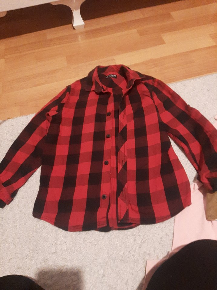 Düğmeli Uzun Kollu Kırmızı Kareli Gömlek - Görsel 3