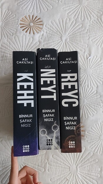 Asi çakıltaşı serisi 3kitap