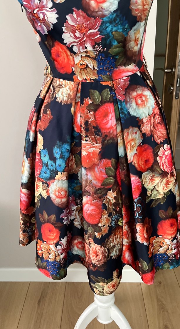 Çiçek Desenli Vintage Midi Elbise - Görsel 5