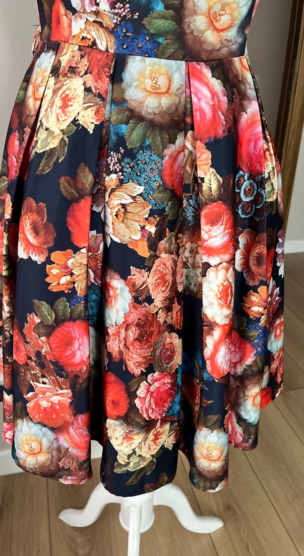 Çiçek Desenli Vintage Midi Elbise - Görsel 3