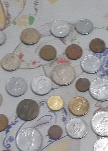 Çeşitli Gri Tonlarda Metal Paralar pazarlık payı vardir - Görsel 3