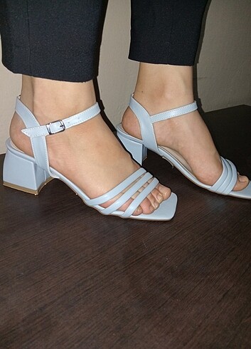 Beyaz kadın platform ayakkabı 