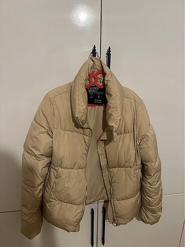 Bej mont Stradivarius