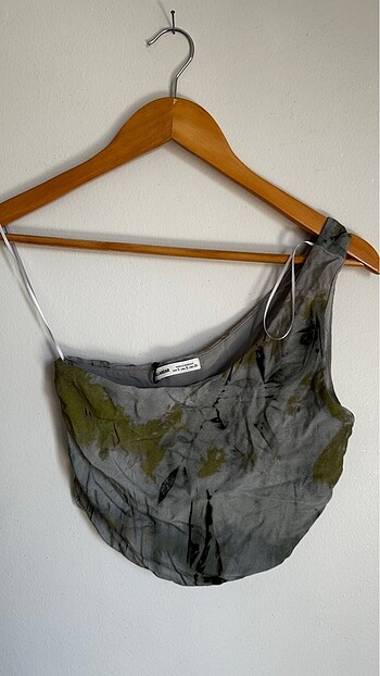 Pull and bear yek omuz üst