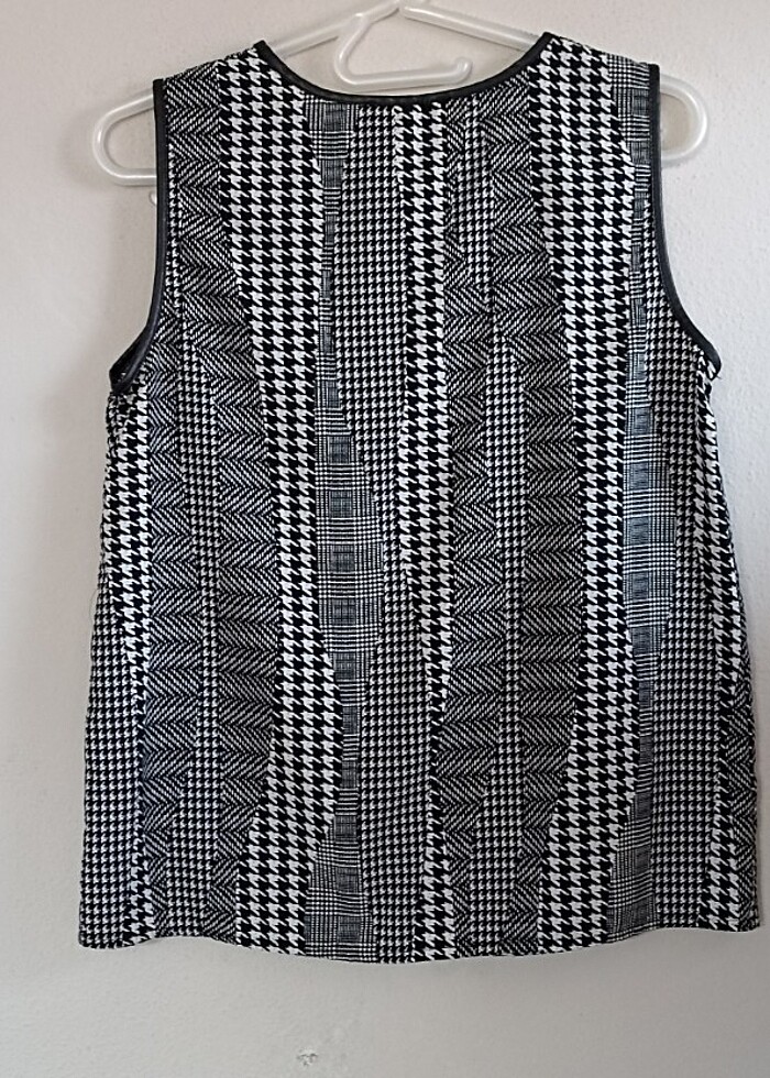 KOTON ŞİFON KOLSUZ BLUZ - Görsel 4