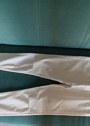 BEYAZ DİZLERİ YIRTIK DENİM PANTOLON - Görsel 5