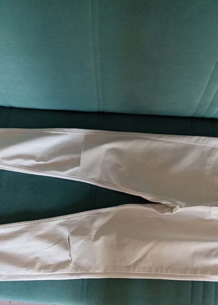 BEYAZ DİZLERİ YIRTIK DENİM PANTOLON - Görsel 5