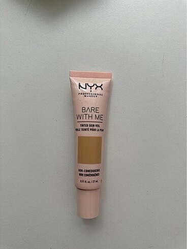 Nyx bare with me tınted skın veil