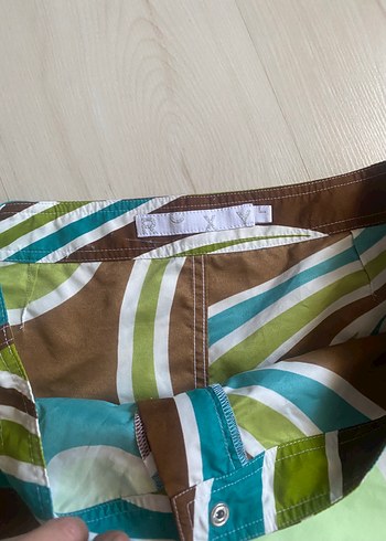 Roxy kadin deniz sortu - Görsel 3