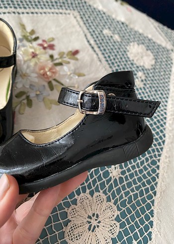 Kız Çocuk Siyah Kemerli Rugan Ayakkabı - Görsel 6