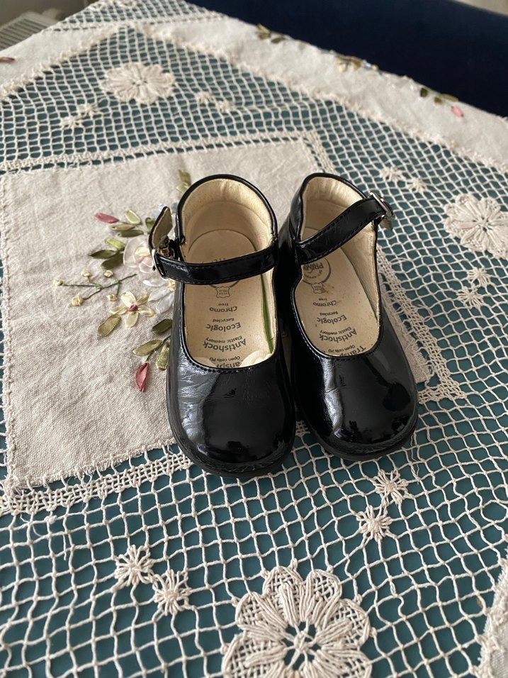 Kız Çocuk Siyah Kemerli Rugan Ayakkabı - Görsel 2