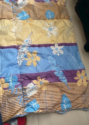 Çiçek Desenli Renkli  yorgan - Görsel 3