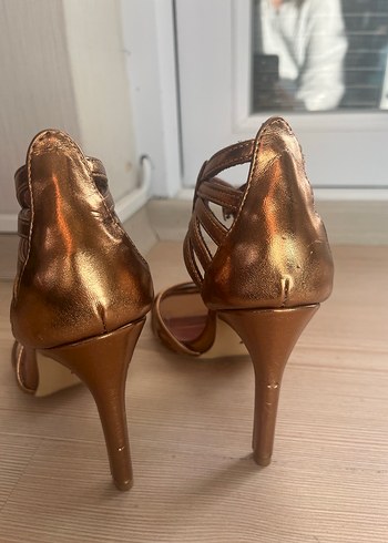 Parlak Desenli Bakır  Renkli Topuklu - Görsel 4