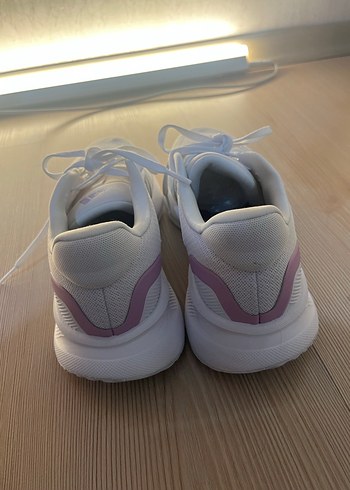 Adidas Beyaz Bağcıklı Kadın Spor Ayakkabı - Görsel 7