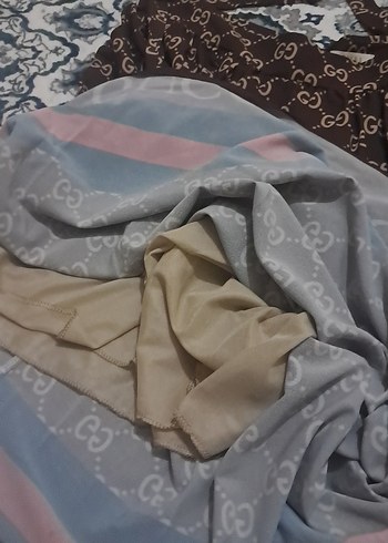 44 Beden Drapeli Kahverengi Gucci Desenli Şal