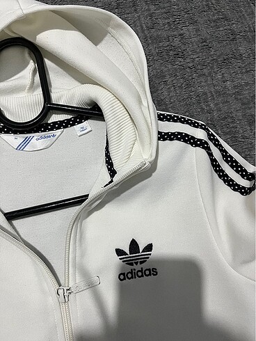 xs Beden Adidas hırka