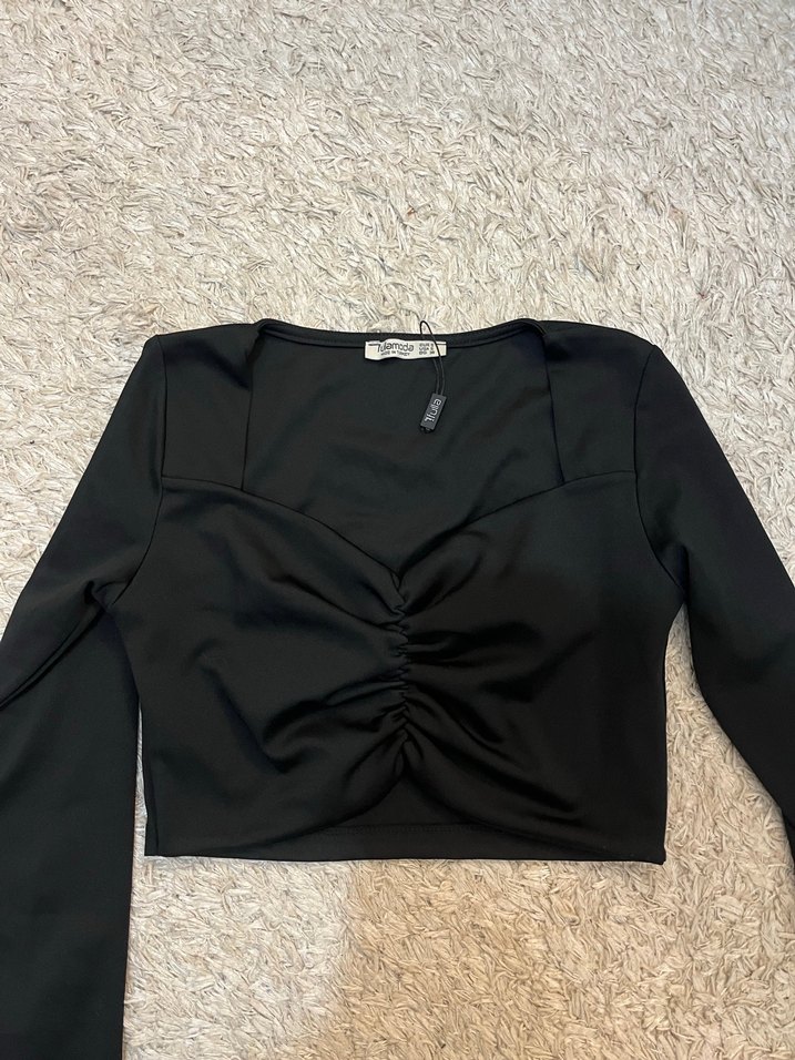 Siyah V Yaka Uzun Kollu Crop Bluz - Görsel 2