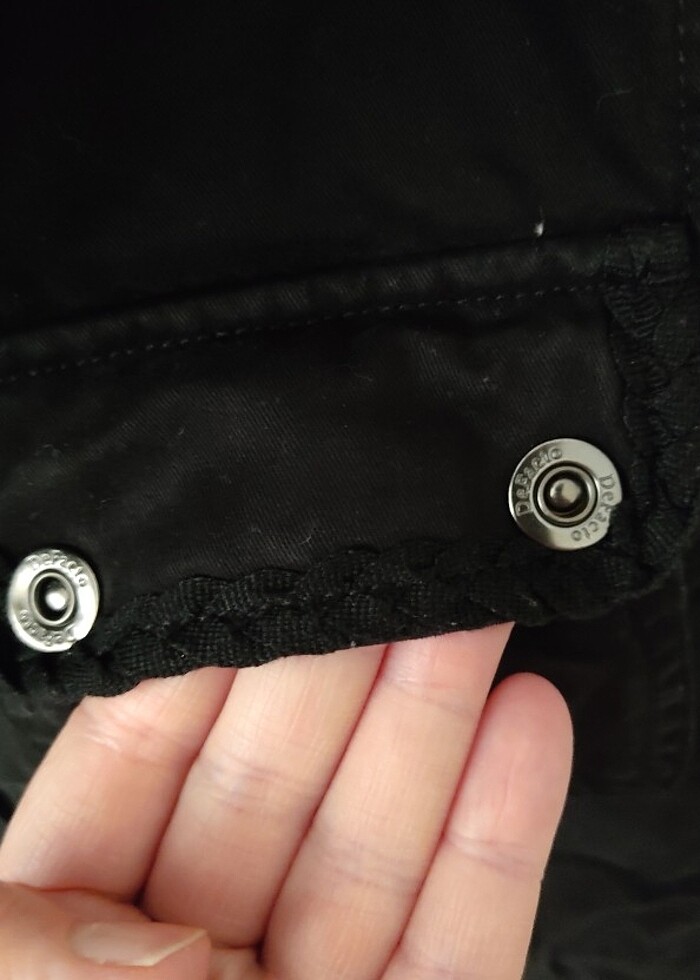 Uzun siyah çok şık bir mont - Görsel 3