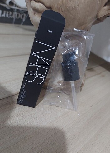 Nars foundation pump fondöten pompası
