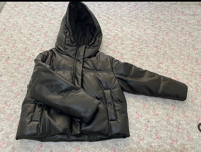 Stradivarius Deri Şişme Mont