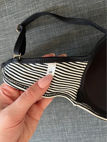 38 Beden bikini üstü