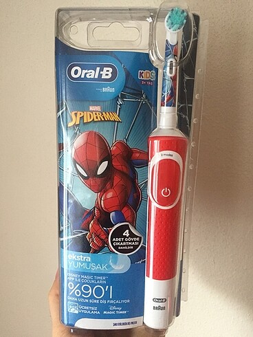 Braun Oral B Spiderman çocuk şarjlı diş fırçası