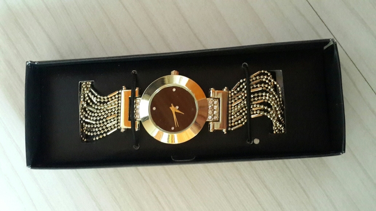 Avon saat