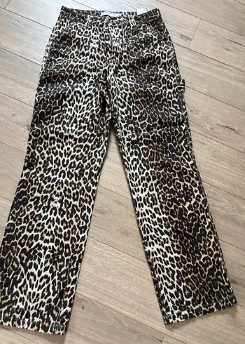 Leopar Desenli Kot Pantolon Standart Bel Düz Paça - Görsel 4