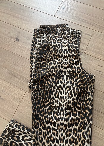 Leopar Desenli Kot Pantolon Standart Bel Düz Paça - Görsel 3