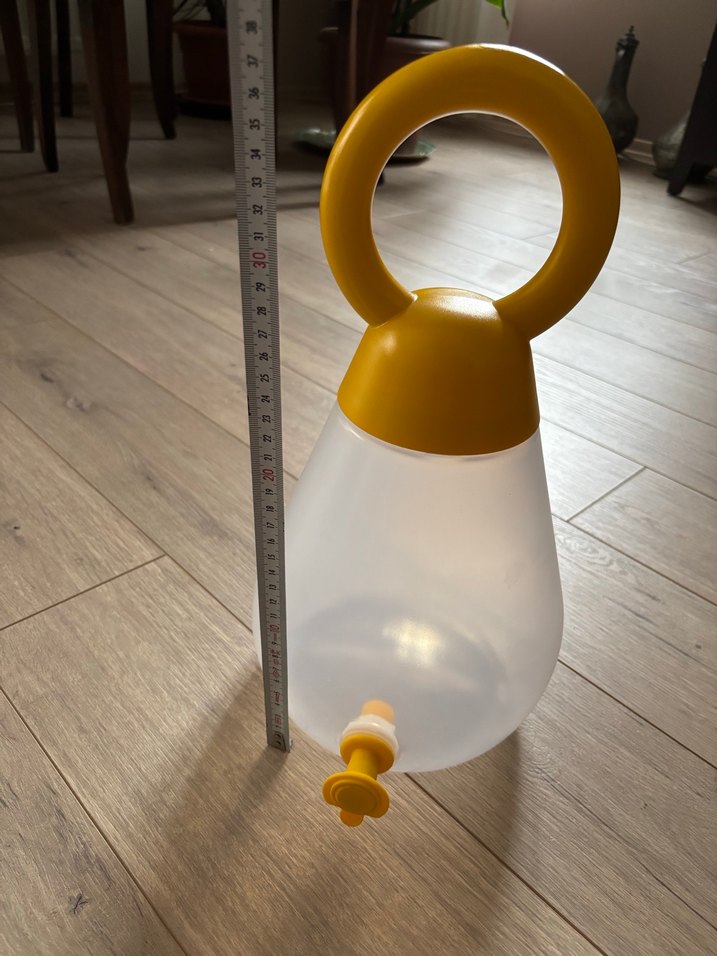 ikea sarı renk musluklu sürahi - Görsel 5