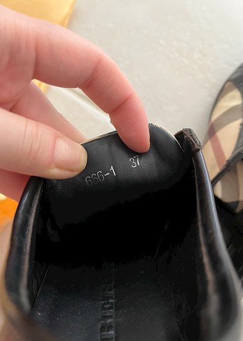 37 Beden camel Renk orijinal burberry spor ayakkabı 37 no