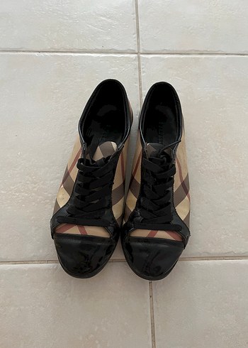 37 Beden orijinal burberry spor ayakkabı 37 no