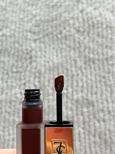 Beden yves saint laurent likit ruj