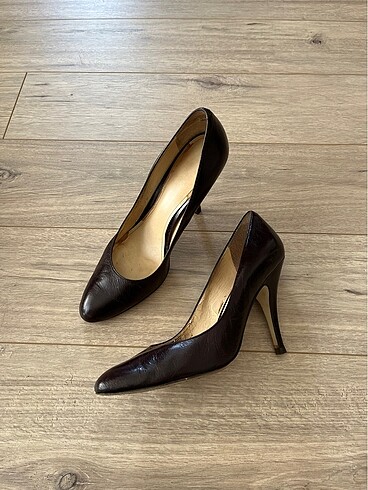 39 numara kahverengi vintage topuklu ayakkabı
