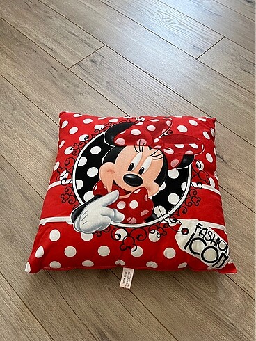 minnie mouse kırmızı yastık