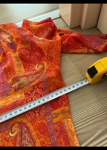 V Yakalı, Salaş pareo - Görsel 4